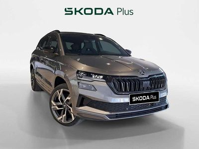 Usado Skoda Karoq SportLine 150 CV (110 kW) 2025 Gris SUV