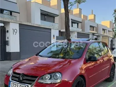 Usado VW Golf IV R 250 CV (183 kW) 2006 Rojo Berlina