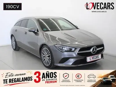 Usado Mercedes CLA220 Shooting Brake 190 CV (139 kW) 2022 Gris Familiar