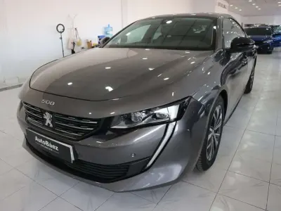 Usado Peugeot 508 Allure 226 CV (166 kW) 2022 Gris Utilitario