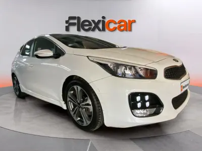 Usado Kia Ceed GT GT-Line 136 CV (100 kW) 2017 Blanco Berlina