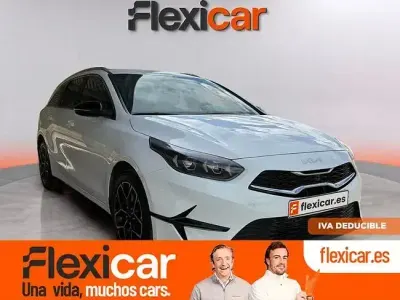 Usado Kia Ceed Style 100 CV (73 kW) 2025 Blanco Utilitario