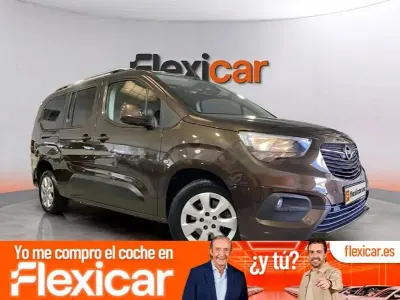 Usado Opel Combo Life Elegance 131 CV (96 kW) 2020 Marrón Monovolumen