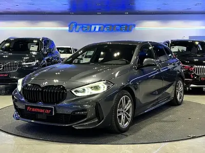 Usado BMW 118 M Sport 150 CV (110 kW) 2021 Gris Utilitario