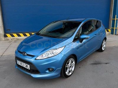 Usado Ford Fiesta Sport 95 CV (69 kW) 2010 Azul Utilitario
