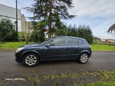 Usado Opel Astra Enjoy 100 CV (73 kW) 2007 Gris / plata Berlina