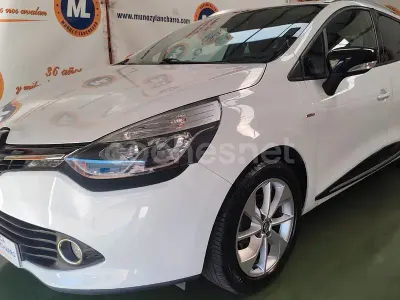 Usado Renault Clio LIMITED 75 CV (55 kW) 2016 Blanco Familiar