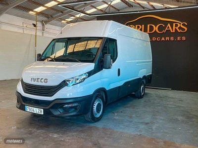 Blanco Usado 2022 Iveco Daily Van | 24.995 € (Precio justo)