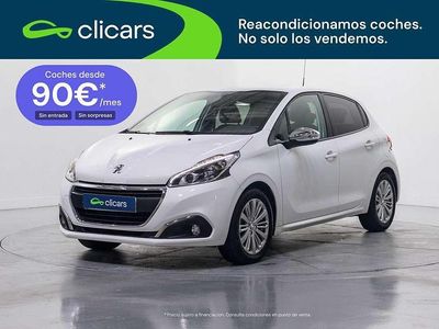 Usado Peugeot 208 Style 82 CV (60 kW) 2018 Blanco Utilitario