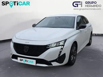 Używany Peugeot 308 SW Active 130 KM (95 kW) 2022 Biały Kombi