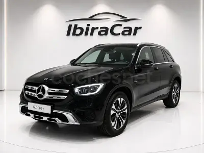 Usado Mercedes GLC300e 306 CV (225 kW) 2021 Negro SUV