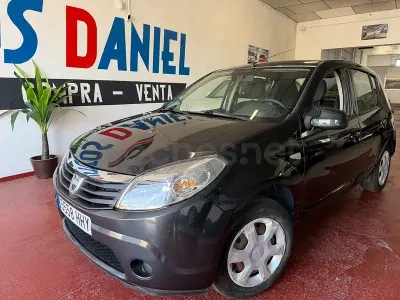 Usado Dacia Sandero Ambiance 75 CV (55 kW) 2012 Negro Berlina