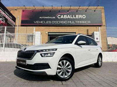 Usado Skoda Kamiq Ambition 95 CV (69 kW) 2021 Blanco SUV