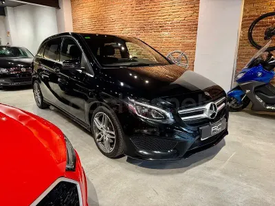 Usado Mercedes B180 122 CV (89 kW) 2017 Negro Monovolumen