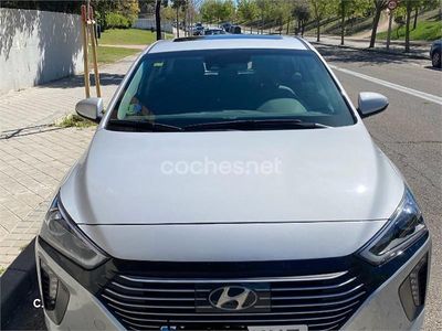 Usado Hyundai Ioniq Style 141 CV (103 kW) 2018 Gris / plata Utilitario