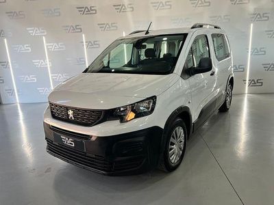 Usado Peugeot Rifter Access 100 CV (73 kW) 2019 Blanco Monovolumen