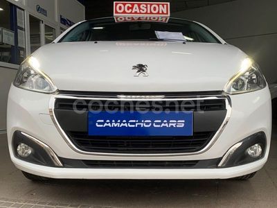 Usado Peugeot 208 Active 82 CV (60 kW) 2019 Blanco Utilitario