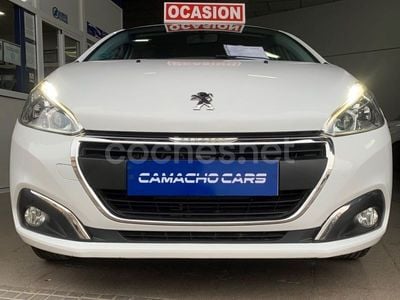 Blanco Usado 2019 Peugeot 208 Active Utilitario | 9200 € (Precio justo)