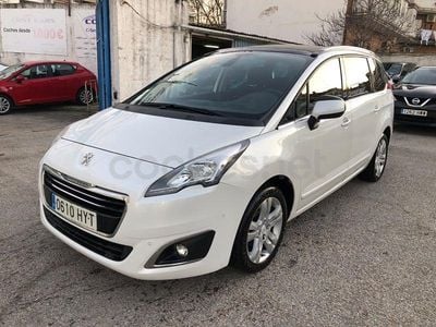 Usado Peugeot 5008 Style 115 CV (84 kW) 2014 Blanco Monovolumen