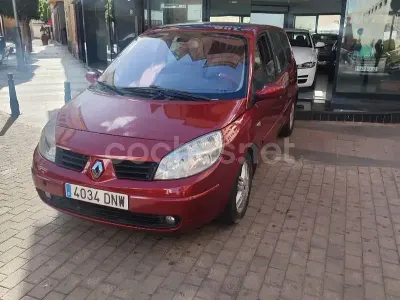 Usado Renault Scénic Authentique 120 CV (88 kW) 2005 Granate Monovolumen