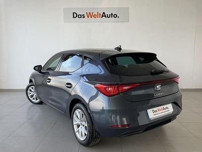 Usado Seat Leon Style 116 CV (85 kW) 2025 Gris Berlina