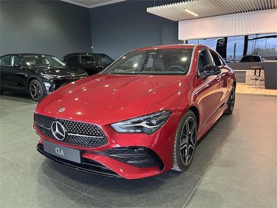 Nuevo Mercedes CLA200 150 CV (110 kW) 2026 Rojo Berlina