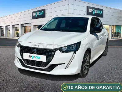 Usado Peugeot 208 Allure 75 CV (55 kW) 2022 Blanco Utilitario
