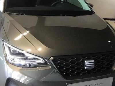 Cliff grey Usado 2023 Seat Arona Style SUV | 18.460 € (Precio justo)