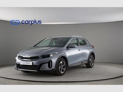 Usado Kia XCeed 120 CV (88 kW) 2022 Plateado SUV