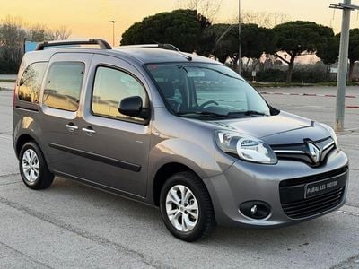 Usado Renault Kangoo LIMITED 115 CV (84 kW) 2016 Gris Monovolumen