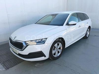 Blanco Usado 2021 Skoda Octavia Familiar | 14.499 € (Precio justo)