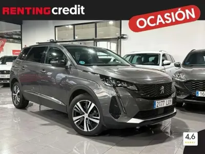 Usado Peugeot 5008 Allure 131 CV (96 kW) 2022 Gris SUV
