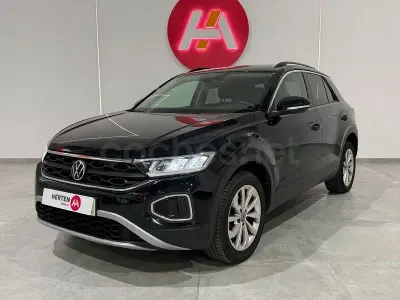 Usado VW T-Roc Life 110 CV (80 kW) 2022 Negro SUV