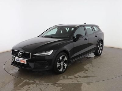 Negro Usado 2022 Volvo V60 CC Core Familiar | 29.999 € (Precio justo)