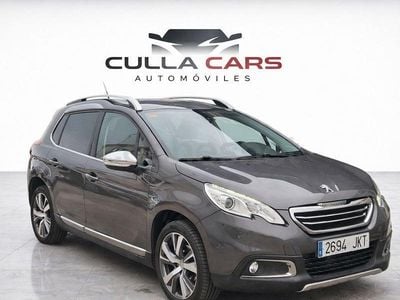 Usado Peugeot 2008 Allure 100 CV (73 kW) 2015 Gris / plata SUV
