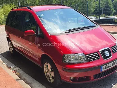 Usado Seat Alhambra Reference 140 CV (102 kW) 2006 Rojo Monovolumen