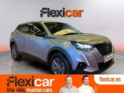 Usado Peugeot 2008 Active 100 CV (73 kW) 2022 Gris SUV