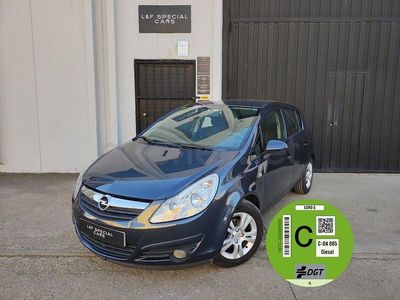 Usado Opel Corsa Cosmo 85 CV (62 kW) 2010 Gris / plata Utilitario