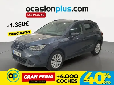 Usado Seat Arona Style 110 CV (80 kW) 2023 Gris SUV