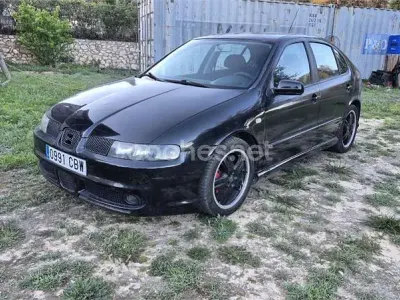 Używany Seat Leon 90 KM (66 kW) 2002 Czarny Hatchback