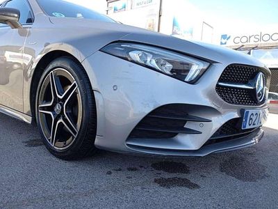 Usado Mercedes A180 116 CV (85 kW) 2020 Gris Utilitario