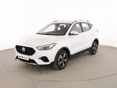 Usado MG ZS Comfort 106 CV (77 kW) 2023 Blanco SUV