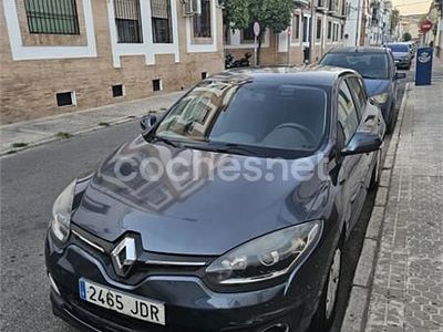 Usado Renault Mégane LIMITED 115 CV (84 kW) 2015 Gris / plata Berlina