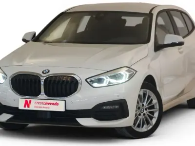 Usado BMW 118 Comfort Edition 136 CV (100 kW) 2022 Blanco