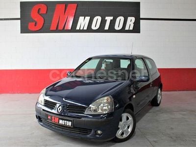 Azul Usado 2005 Renault Clio II Berlina | 2990 € (Precio justo)