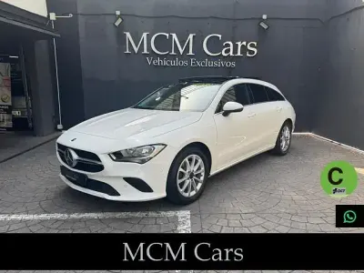 Usado Mercedes CLA200 Shooting Brake 150 CV (110 kW) 2019 Blanco Familiar