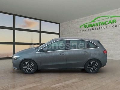 Gris / plata Usado 2020 Mercedes B200 Monovolumen | 22.500 € (Super precio)