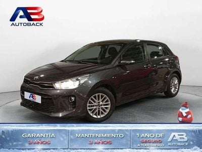 Usado Kia Rio 101 CV (74 kW) 2018 Negro Berlina