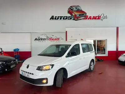 Usado VW Caddy 122 CV (89 kW) 2021 Blanco Monovolumen