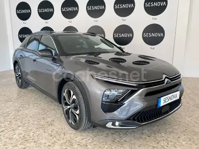 Usado Citroën C5 X Shine 225 CV (165 kW) 2022 Gris / plata Familiar